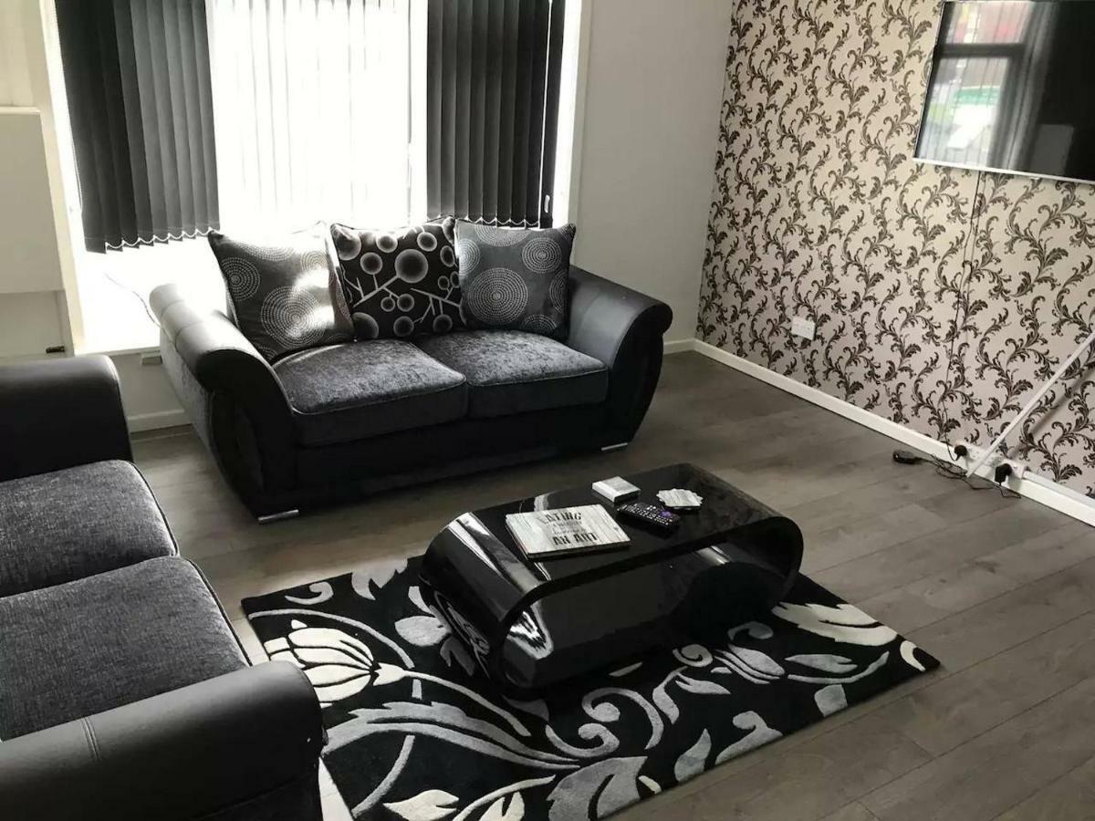 Central 2 Bed Apartment Лестер Экстерьер фото