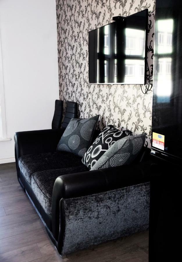Central 2 Bed Apartment Лестер Экстерьер фото